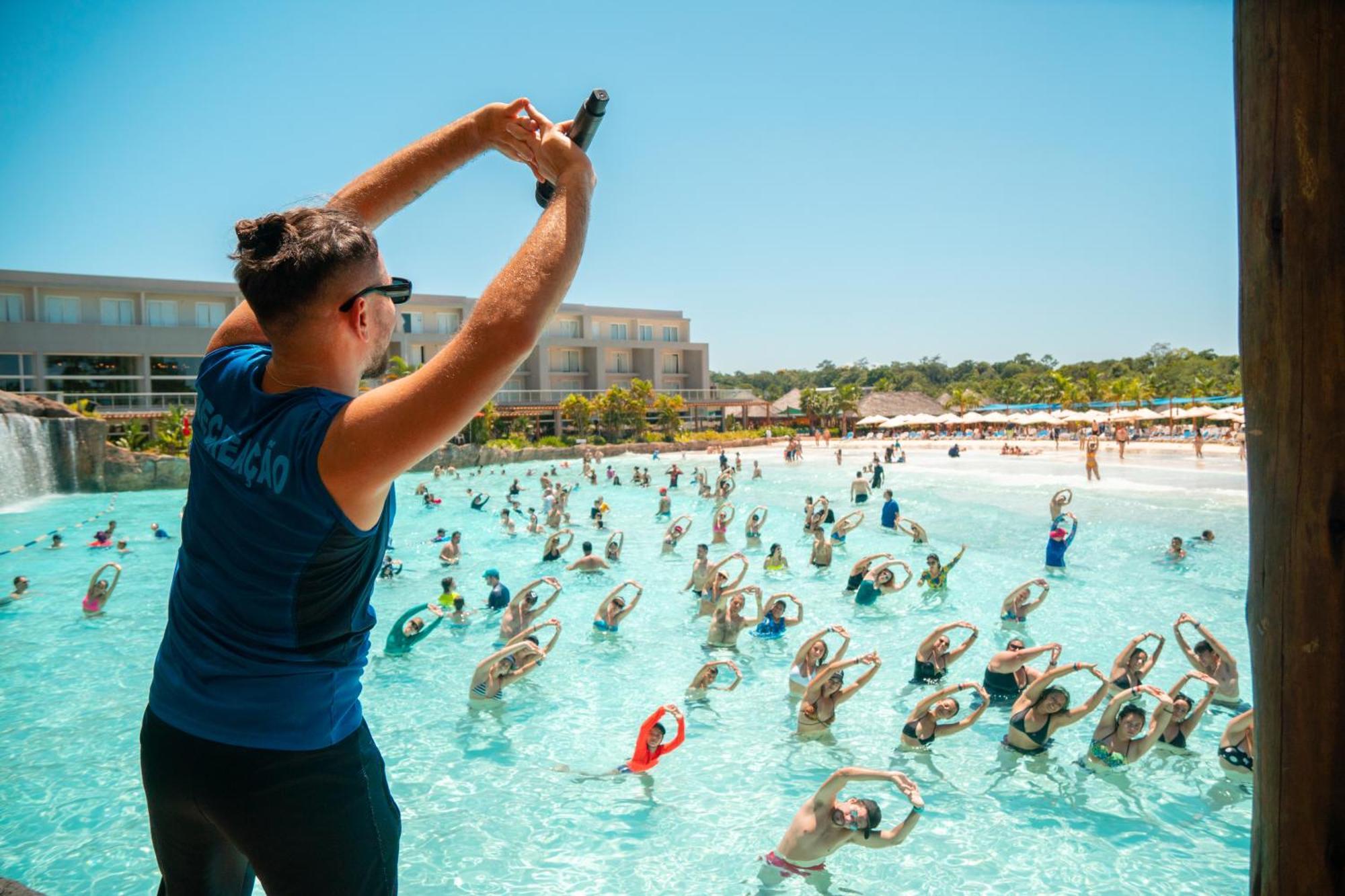 Mabu Thermas Grand Resort Foz do Iguacu Exterior photo Aqua Zumba at Atlantis Paradise Island