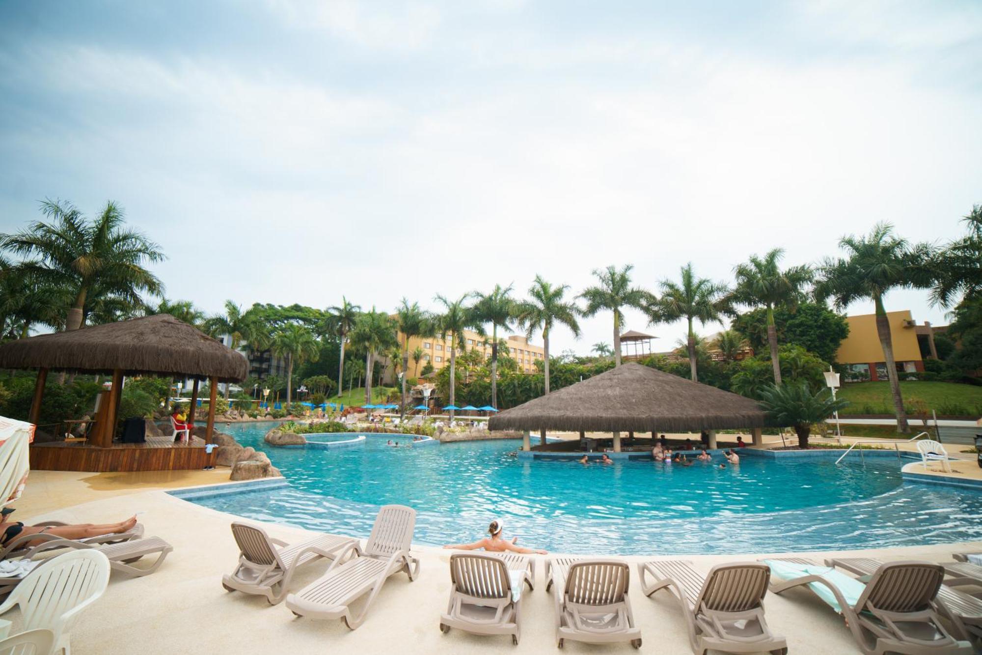 Mabu Thermas Grand Resort Foz do Iguacu Exterior photo Pool at the Grand Palladium Resort and Spa